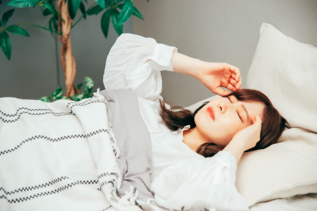 【大分市の歯医者】睡眠不足とインプラントは関係ある？治療への影響と注意点を解説